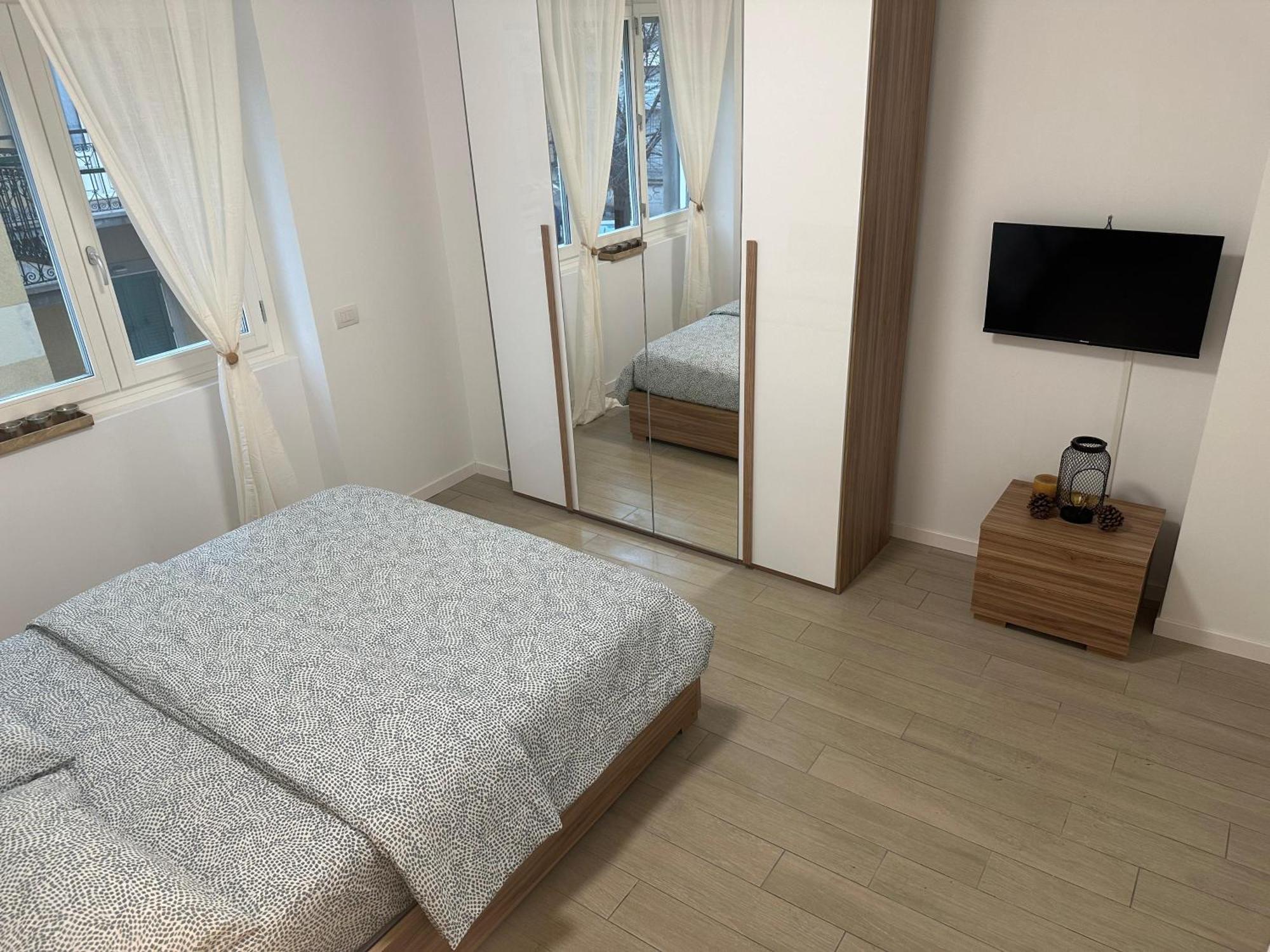 Casa Ideale Tim Appartmanti Moderni Vicina Al Centro Lecco Bagian luar foto