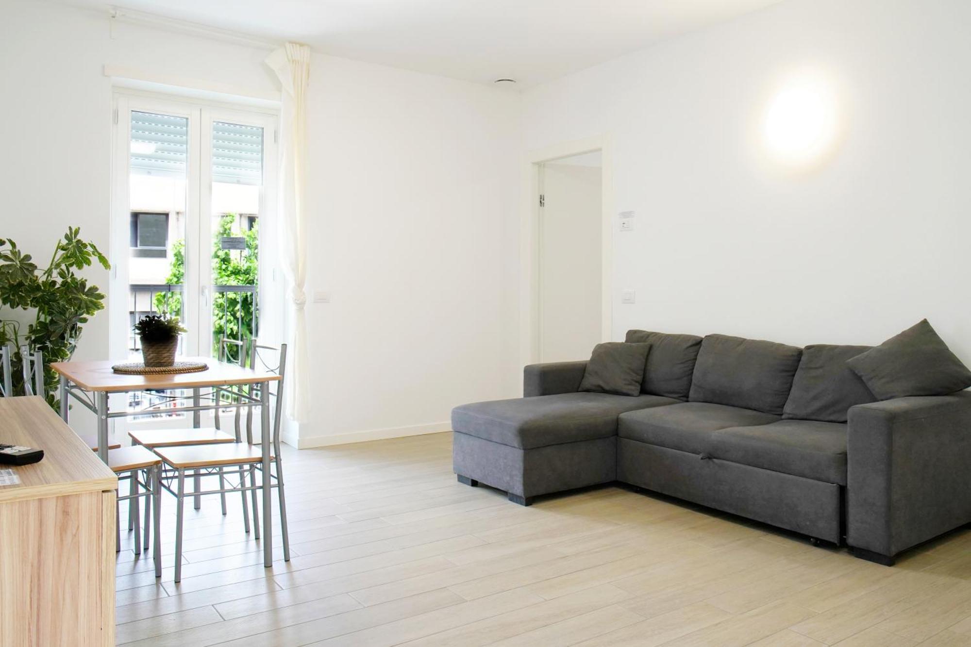 Casa Ideale Tim Appartmanti Moderni Vicina Al Centro Lecco Bagian luar foto