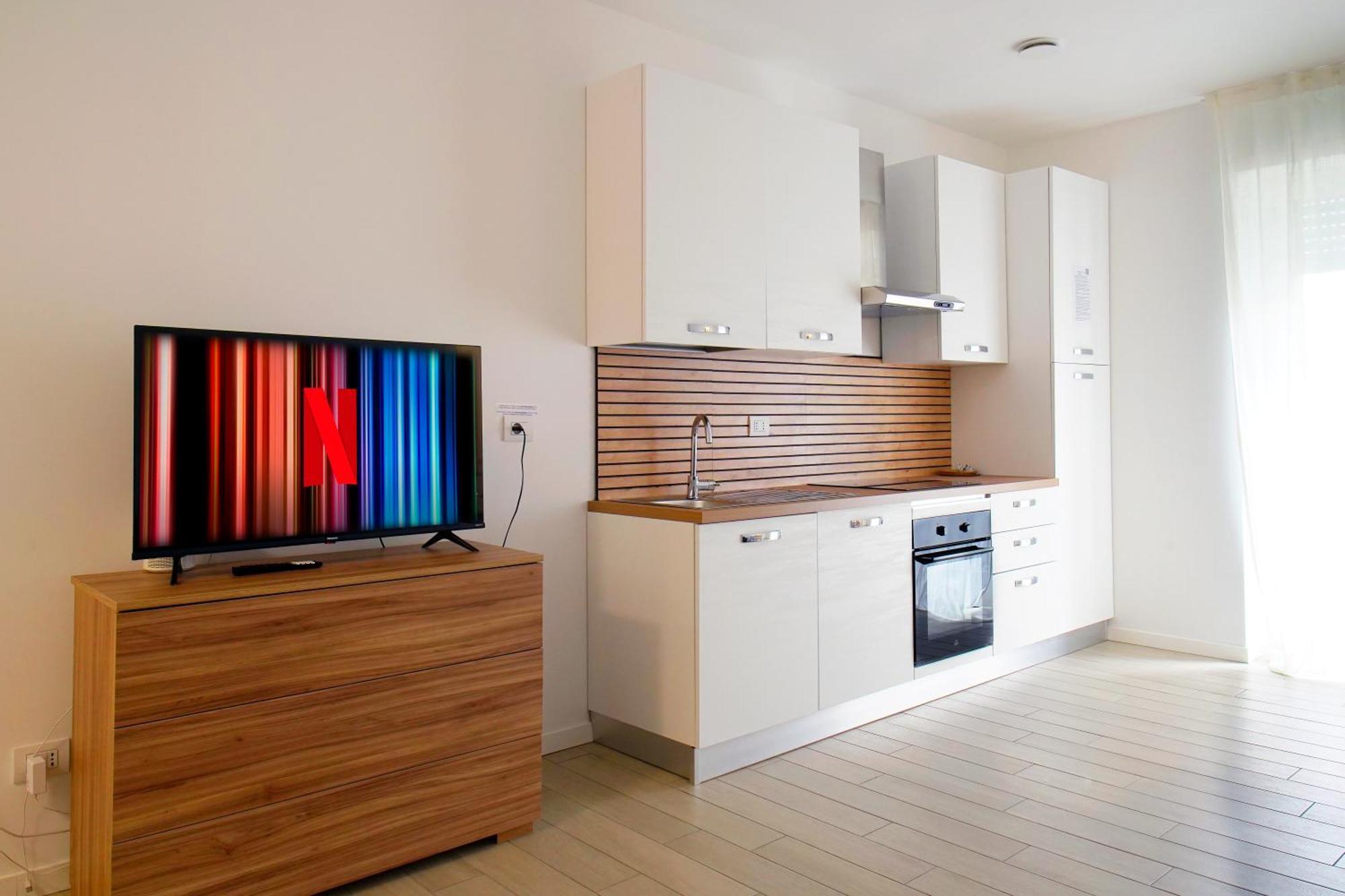 Casa Ideale Tim Appartmanti Moderni Vicina Al Centro Lecco Bagian luar foto