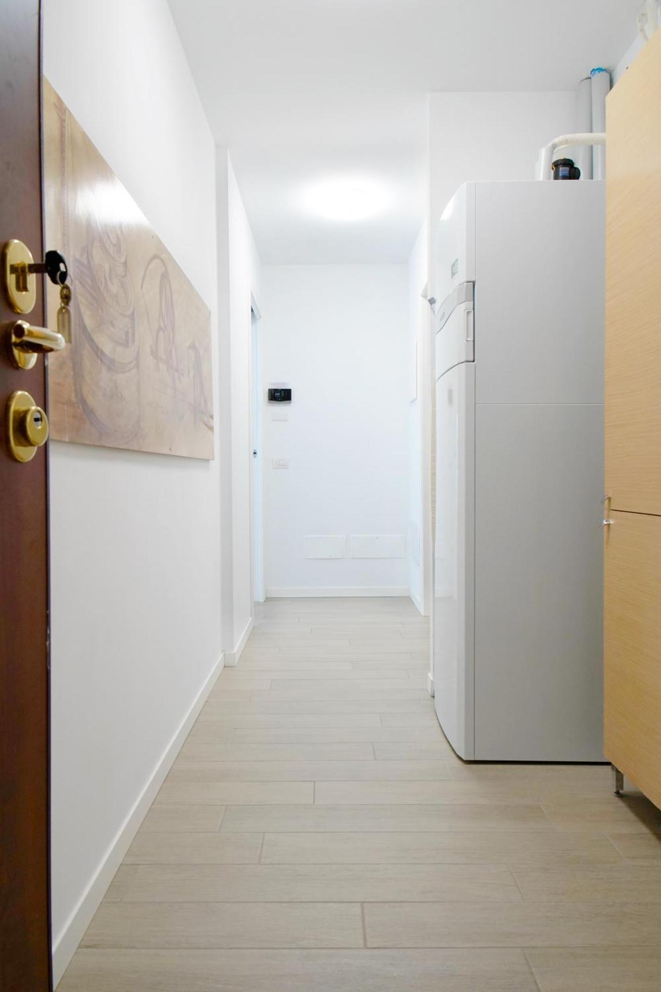 Casa Ideale Tim Appartmanti Moderni Vicina Al Centro Lecco Bagian luar foto