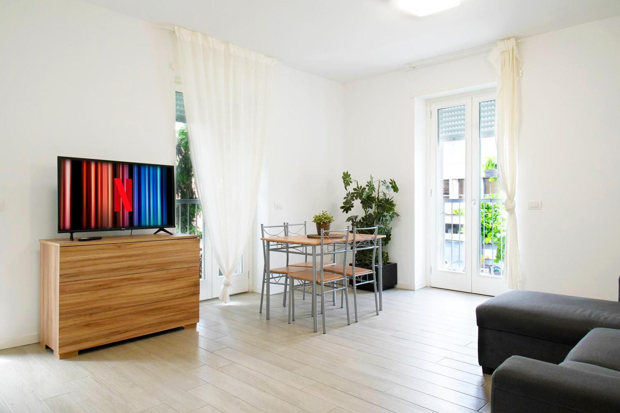 Casa Ideale Tim Appartmanti Moderni Vicina Al Centro Lecco Bagian luar foto