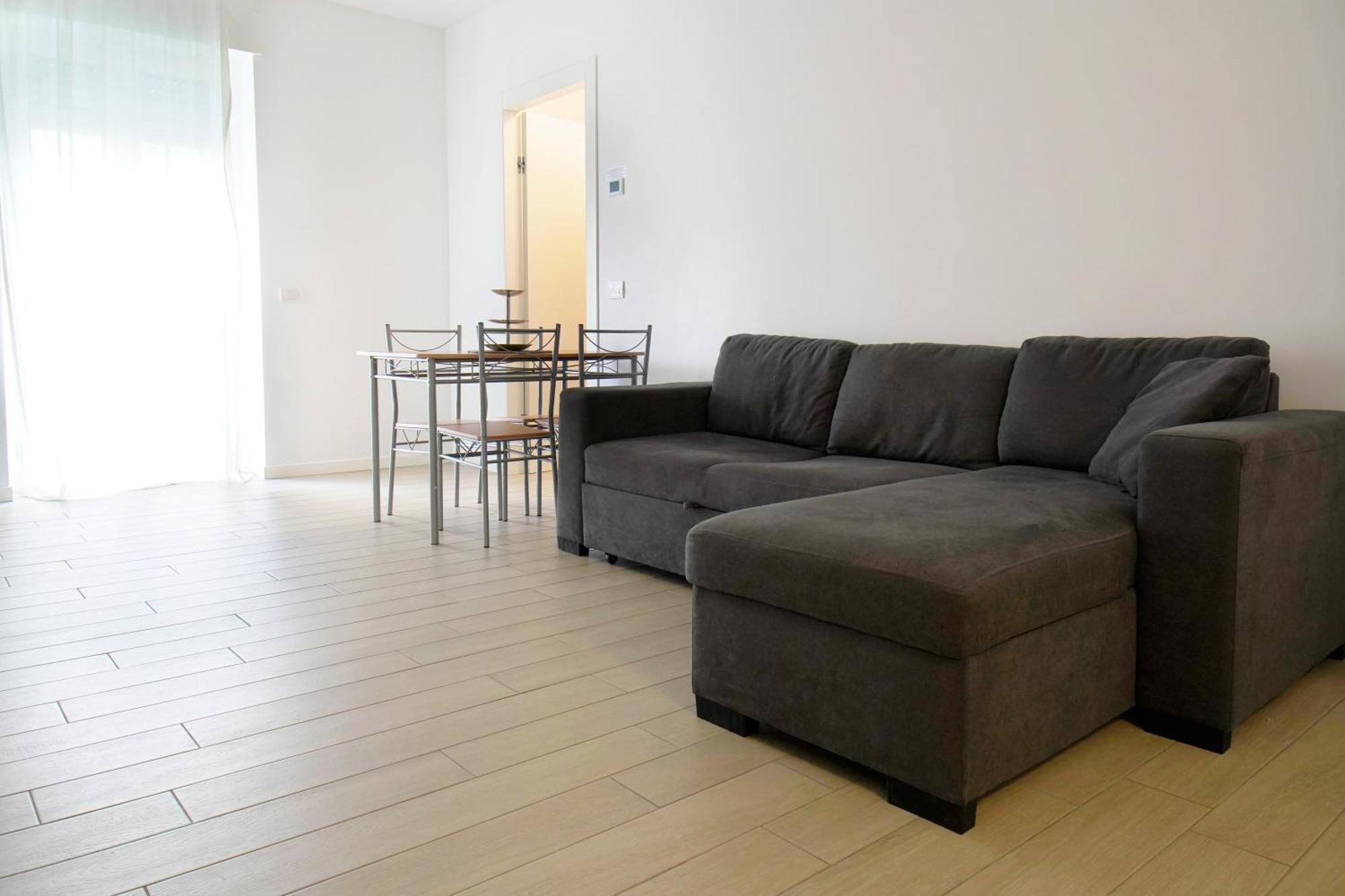 Casa Ideale Tim Appartmanti Moderni Vicina Al Centro Lecco Bagian luar foto